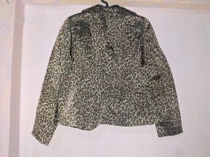 Chic Leopard Print Blazer with Floral Embellishmen