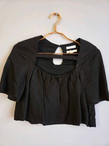 H&amp;M Black Crop Top 32"