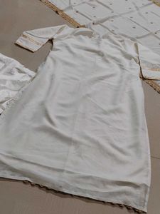 White Embroidered Kurta Set🤍