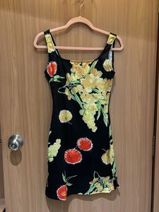 NewMe Asia - Floral Fitted Dress