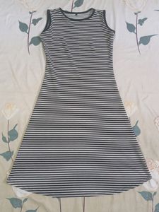 Sleeveless Black-n-white Striped A-line Dress