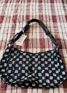 solid bucket shoulder bag