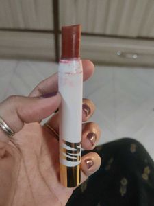 My Glamm crayon lipstick