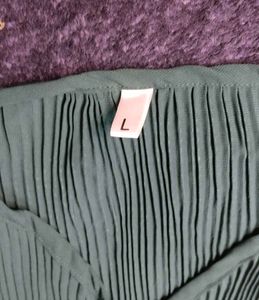 Green Pleated Button-Up Top &amp; Denim Jeans
