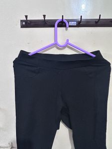 Black Cropped Leggings