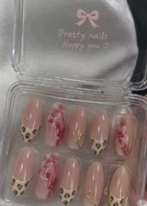 Pretty Press-On Nails🌺🌟
