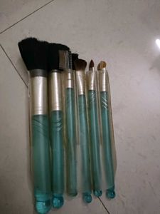 make-up brushes