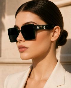 💎 One-Of-A-Kind Bottle Green Floral Sunglasses