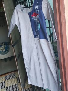 Women's Kurta Embroided