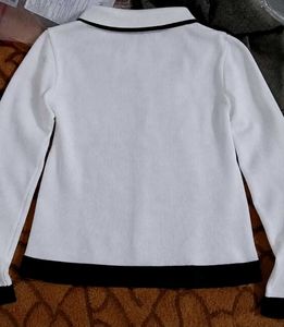 Chic White Cropped Cardigan with Black Trim