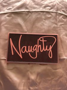 Huda Beauty Naughty Palette
