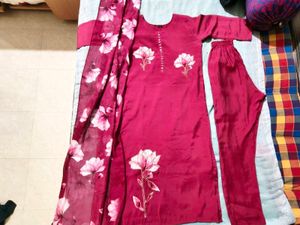 Elegant Floral Print Kurta Set