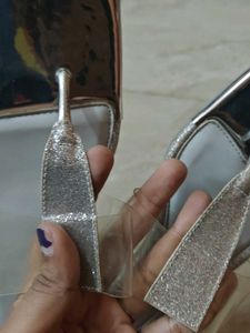 Free delivery - Mochi Silver Glitter flats