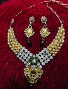 Gold & Green Necklace Set