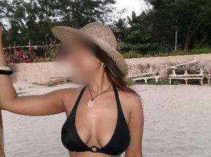 🥥halter tie up bikini top