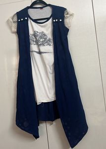 korean top with an attached shrug