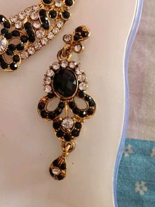 Stunning Black &amp; Gold Jewelry Set