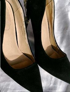 Black Stiletto Heels with Gold Leaf Detail