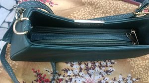 Elegant Green Shoulder Bag