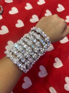 Exquisite Pearl and Crystal Bracelet