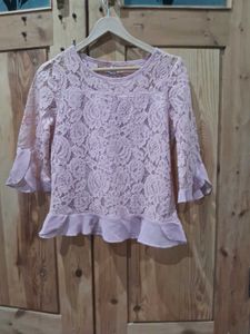 Elegant Lace Top - Perfect for any Occasion