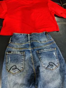 Red H&amp;M Graphic Crop Top &amp; Ripped Jeans Set