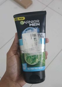 Garnier Men Clay D-Tox Face Wash - Quantity (2)