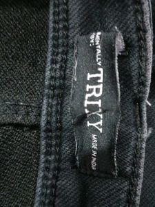 Classic Black High-Waisted Jeans