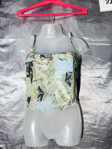 Unique Print Strappy Crop Top