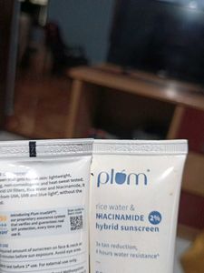 Plum Rice Water &amp; Niacinamide Hybrid Sunscreen SPF