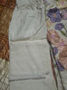 Embroidered Kurta with organza dupatta