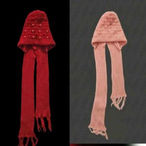 women Hat & Scarf Set