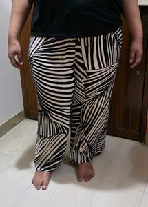 H&amp;M Stylish Black &amp; Beige Palazzo Pants
