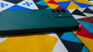 Vivo V23 5G Back Cover...used Only 10 Days....bought Another One That's Why I Am Selling It