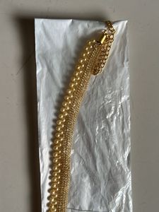 Elegant Gold and Pearl Necklace Set