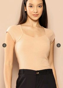 Ribbed Knit Sweetheart Neck Top