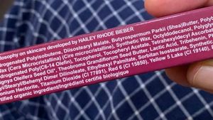 Rhode inspired Peptide Lip Tint - Raspberry