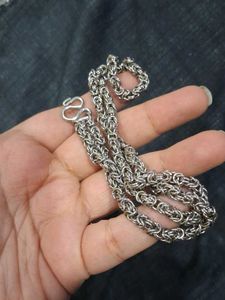 Stylish Silver Chain Necklace