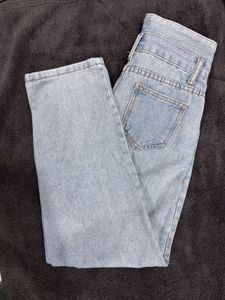 Urbanic Light Wash Denim Jeans