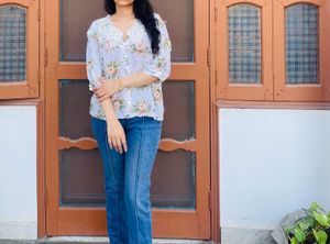Floral Print Lace V-Neck Top