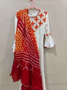 Beautiful Anarkali Kurti With Bandhani Dupatta