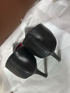 Chic Black Pointed-Toe Heels
