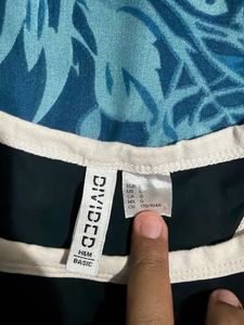 H&amp;M Black Racerback Tank Top