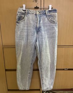 Zara Light Wash Mom For Denims