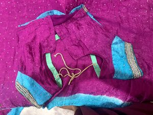 Elegant Pink &amp; Blue Embellished y2k Saree