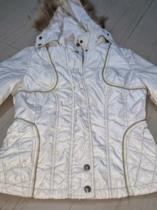 Stylish White Jacket with Detachable Fur Hood