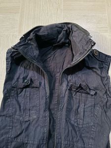 Boys Black Sleeveless Vest
