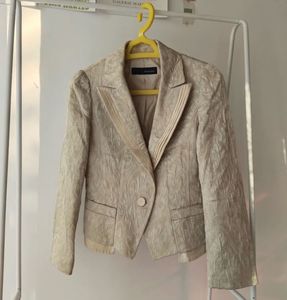 Elegant Textured Blazer