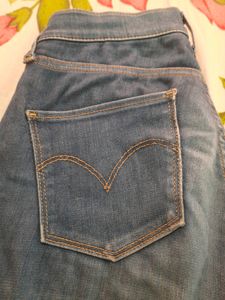 levis women Blue strechable