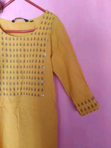 Straight Kurti.